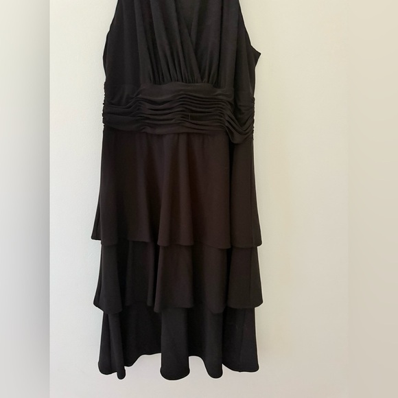 Black Evan Picone ruffled party dress size 8 - Picture 9 of 16